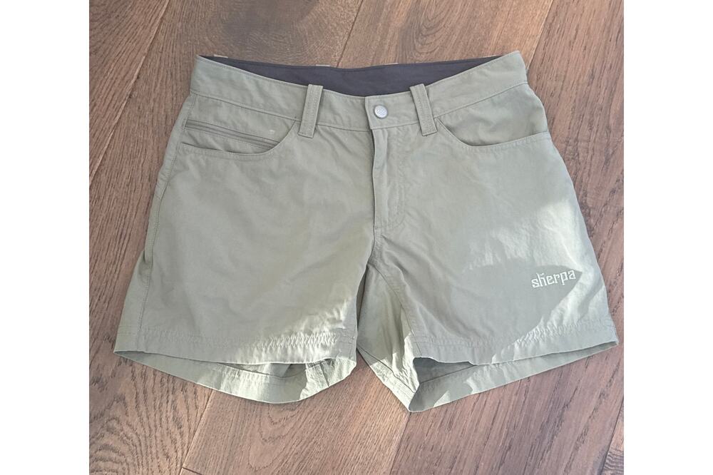 Sherpa Adventure Gear Olive Green Hiking Shorts Women Size 4 Made in Nepal